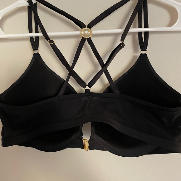 Victoria Secret Bra - Picture 2 of 2